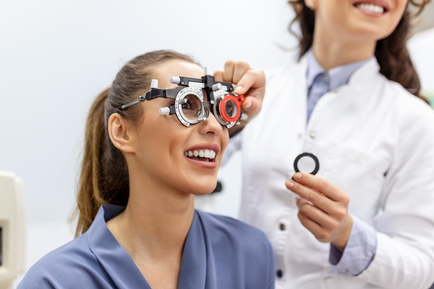 Eye test to determine whether glasses are needed